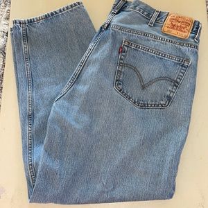 Levi’s big and tall men’s jeans, style 560 Size 44x32, Great condition